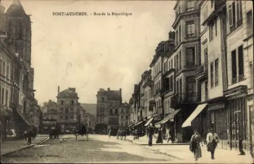 CPA Pont Audemer Eure, Rue de la République
