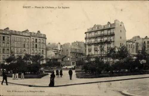 Ak Brest Finistère, Place du Château, Le Square,  Architektur, Menschen, Bäume