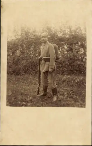 Foto Ak Deutscher Soldat in Uniform, I. WK