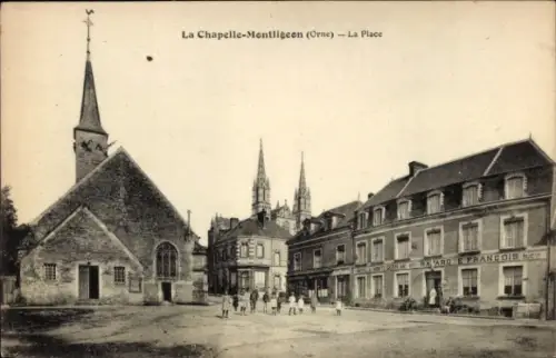 Ak La Chapelle Montligeon Orne, Platz