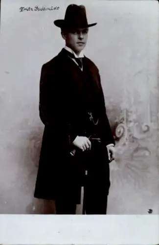 Ak Fritz Schmidt, Porträt in Anzug