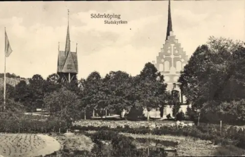 Ak Söderköping Schweden,  Stadskyrkan, zwei Kirchtürme, Bäume, Flagge