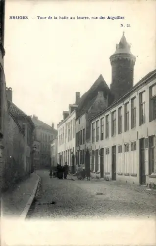 Ak Bruges Brügge Flandern Westflandern, Straße mit Häusern, Tour de la halle au beurre, rue des A