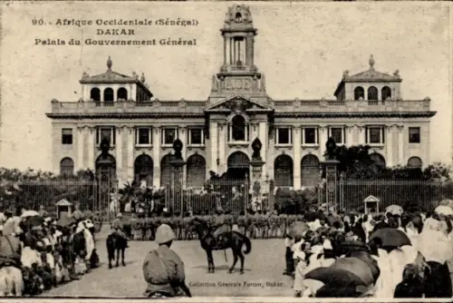 Ak Dakar Senegal, Palais du Gouvernement Général,  Menschenmenge, Pferde,  