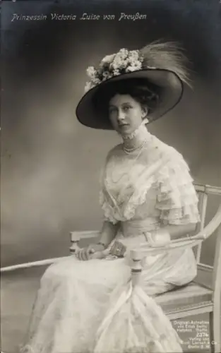 Ak Prinzessin Victoria Luise von Preußen, Portrait mit Hut