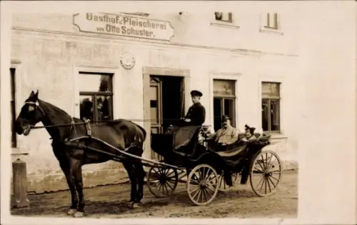 Foto Ak Rammenau Sachsen, Gasthof und Fleischerei von Otto Schuster, Kutsche