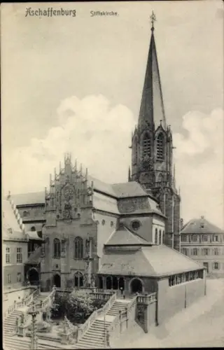 Ak Aschaffenburg in Unterfranken, Aschaffenburg Stiftskirche, Kirche, Turm, Treppe,  Architektur