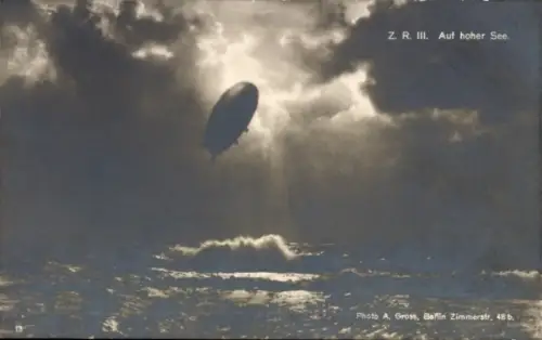 Ak Zeppelin ZR III, Luftschiff auf hoher See