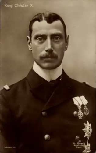 Ak König Christian X, König von Dänemark, Uniform, Orden