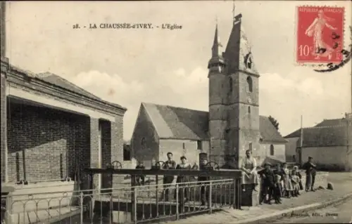 CPA La Chaussée d'Ivry Eure-et-Loir, Église