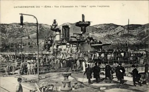 CPA La Catastrophe du Iena, Vue d'Ensemble du Iéna après l'explosion