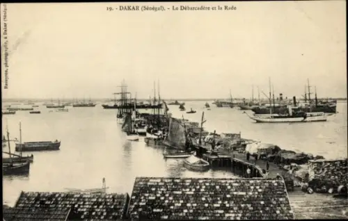 Ak Dakar Senegal, Hafenansicht, Schiffe, Anleger,  Senegal