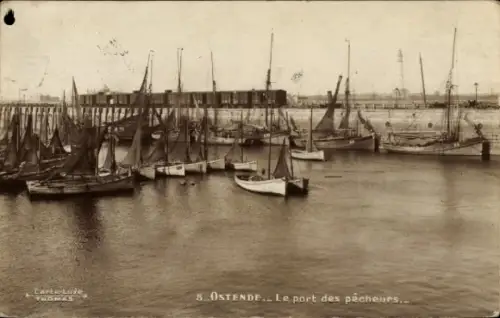 Ak Oostende Ostende Westflandern, Hafen mit vielen Segelbooten, Fischerboote, Wasser, Hafenanlage