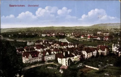 Ak Saarbrücken im Saarland,  Ostviertel, Stadtansicht, Wohnhäuser, Fluss