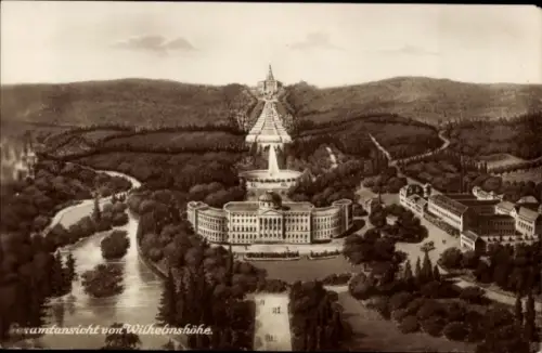 Ak Bad Wilhelmshöhe Kassel in Hessen, Gesamtansicht von  Landschaft, Parkanlage, Brunnen