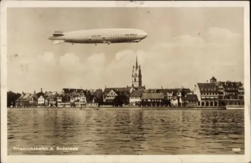 Ak Friedrichshafen am Bodensee, Gesamtansicht, Zeppelin