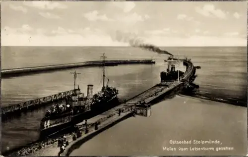 Ak Ustka Stolpmünde Pommern, Molen vom Lotsenturm gesehen, Torpedoboot 44