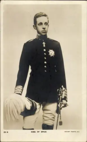 Ak König Alfons XIII. von Spanien, Portrait in Uniform