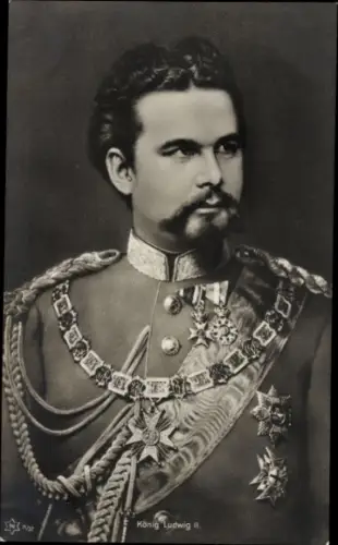 Ak König Ludwig II. von Bayern, Portrait, Uniform, Orden