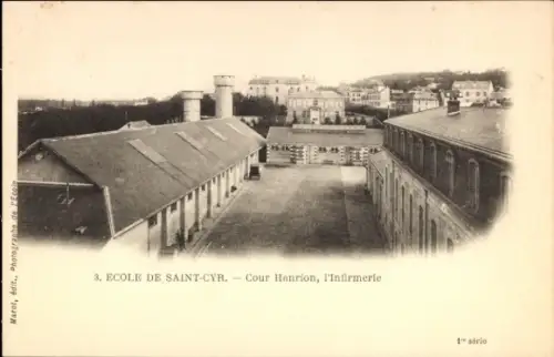 Ak Saint Cyr l'Ecole Yvelines, Ecole de Saint-Cyr, Cour Hanrion, l'Infirmerie