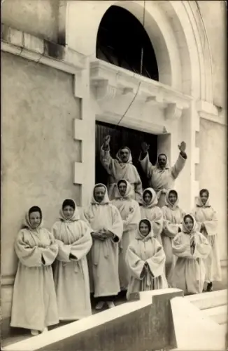 Ak Dax Landes, Kirche, Gruppenbild