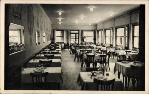 Ak Langeais Indre et Loire, Innenansicht eines Restaurants, elegante Tische, hell erleuchtet, vie