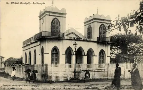 Ak Dakar Senegal, Moschee, schwarz-weiß Fotografie, Zaun, Menschen, Fotograf: Reveyron