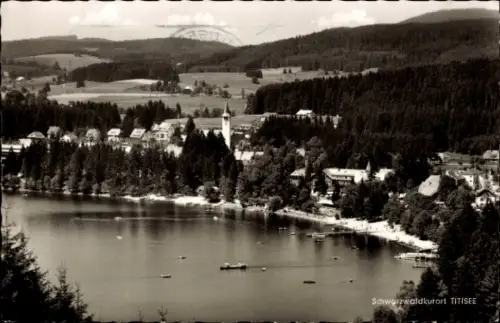 Ak Titisee Neustadt im Breisgau Hochschwarzwald, Schwarzwaldkurort TITISEE, Landschaft mit See, B
