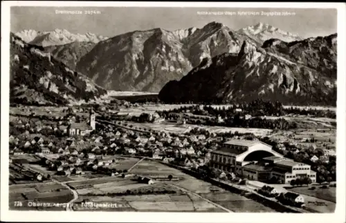 Ak Oberammergau in Oberbayern, Berglandschaft, Dreitorspitze, Nothkarspitze, Zugspitze, Oberammer