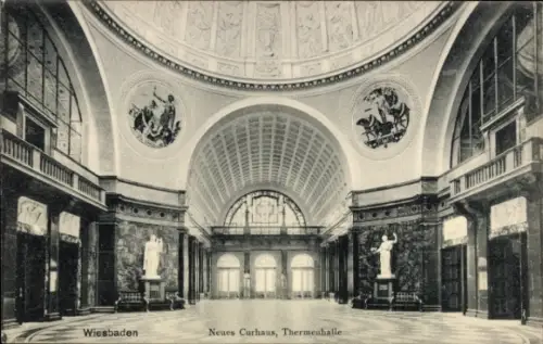 Ak Wiesbaden in Hessen, Neues Kurhaus, Thermenhalle, Blick zum Gartenausgang