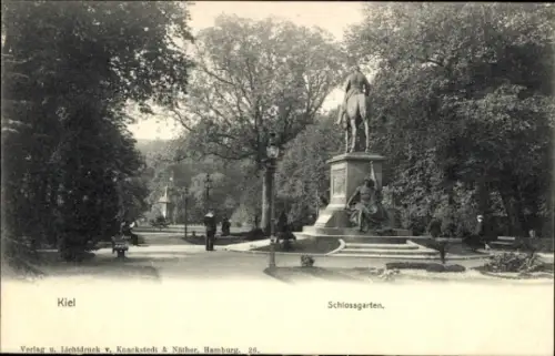 Ak Kiel, Schlossgarten in  Statue, Bäume, Parklandschaft