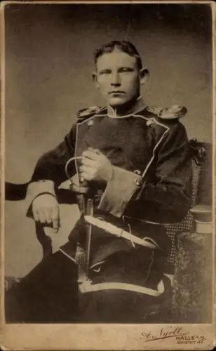 Kabinett Foto Halle an der Saale, Deutscher Soldat in Uniform