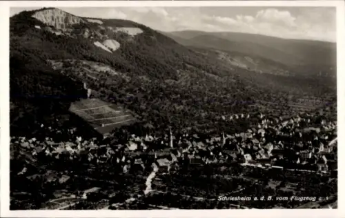 Ak Schriesheim an der Bergstraße, Luftaufnahme von  Berglandschaft, Flugzeugansicht