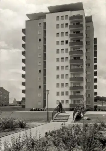 Ak Eisenhüttenstadt in Brandenburg, Hochhaus, Diehloer Straße