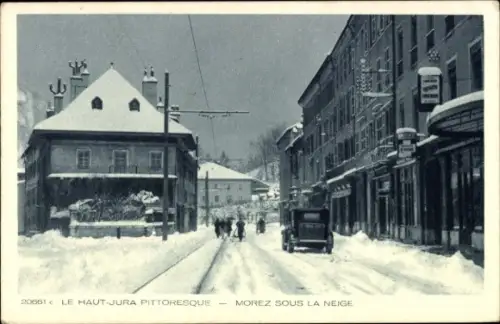 Ak Morez de Jura, Schneebedeckte Straßen,  Gebäude, Menschen, Auto