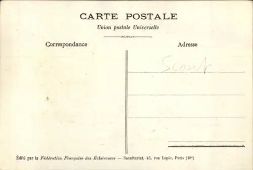 CPA Les Eclaireuses au Camp, Aux Abords de la cuisine