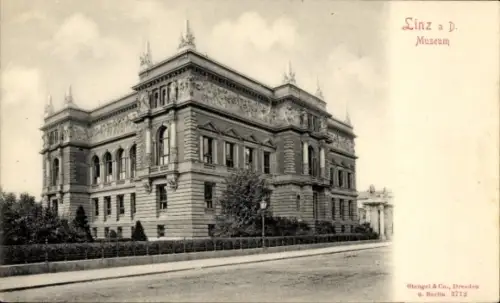 Ak Linz an der Donau Oberösterreich, Museum in  Stengel & Co., Dresden, 