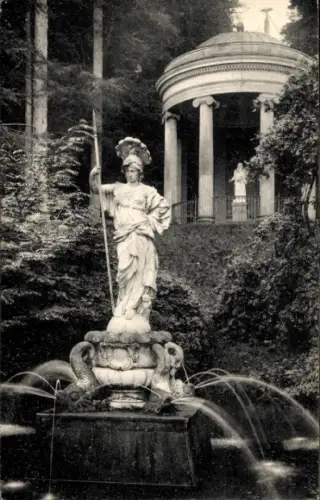 Ak Bad Cleve Kleve am Niederrhein, Statue von Minerva, Amphitheater, Wasserfontäne, Wald, Kunstve