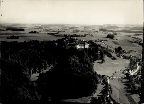 Foto Wolfegg in Oberschwaben,  Schloss Wolfegg, Fliegeraufnahme