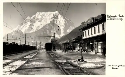 Ak Stainach Steiermark, Bahnhof Gleisseite, Grimming