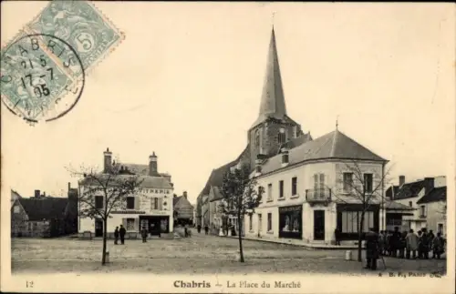 Ak Chabris Indre,  La Place du Marché,  Gebäude, Kirchturm