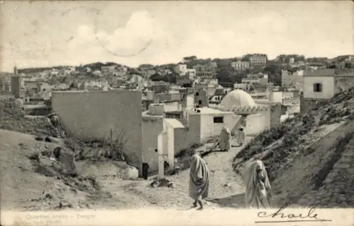 Ak Tanger Marokko, Quartier arabe  Stadtansicht, Menschen in traditioneller Kleidung