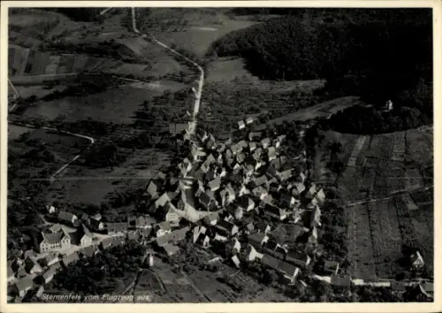 Ak Sternenfels in Württemberg, Luftaufnahme von  viele Dächer, Bäume