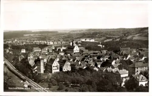 Ak Neckarsulm in Württemberg, Luftaufnahme von  Stadtansicht, Häuser, Landschaft