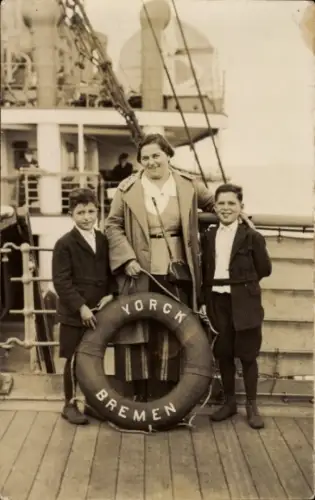 Foto Ak Reichspostdampfer Yorck, Norddeutscher Lloyd Bremen NDL, Frau mit Kindern