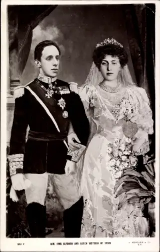 Ak König Alfons XIII. von Spanien, Victoria Eugénie Julia Ena von Battenberg, Portrait