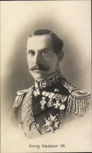 Ak König Haakon VII. von Norwegen, Portrait in Uniform