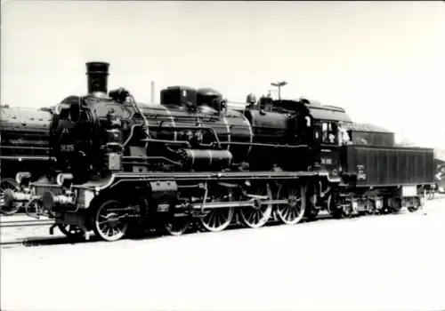 Foto Deutsche Eisenbahn, Dampflokomotive der DR-Baureihe 91.205