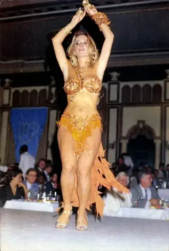 Ak Tänzerin, Tanzende Frau, Tanzkleid