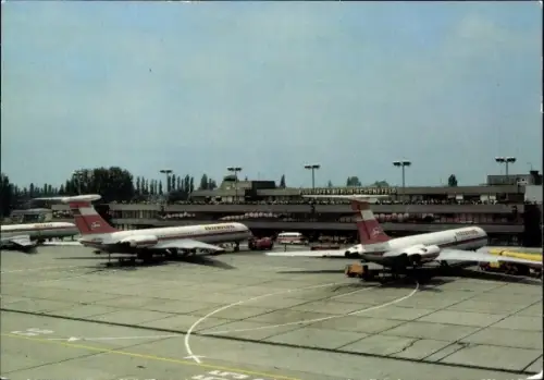 Ak Schönefeld bei Berlin, Flughafen, Interflug DDR 3EC, Passagierflugzeuge
